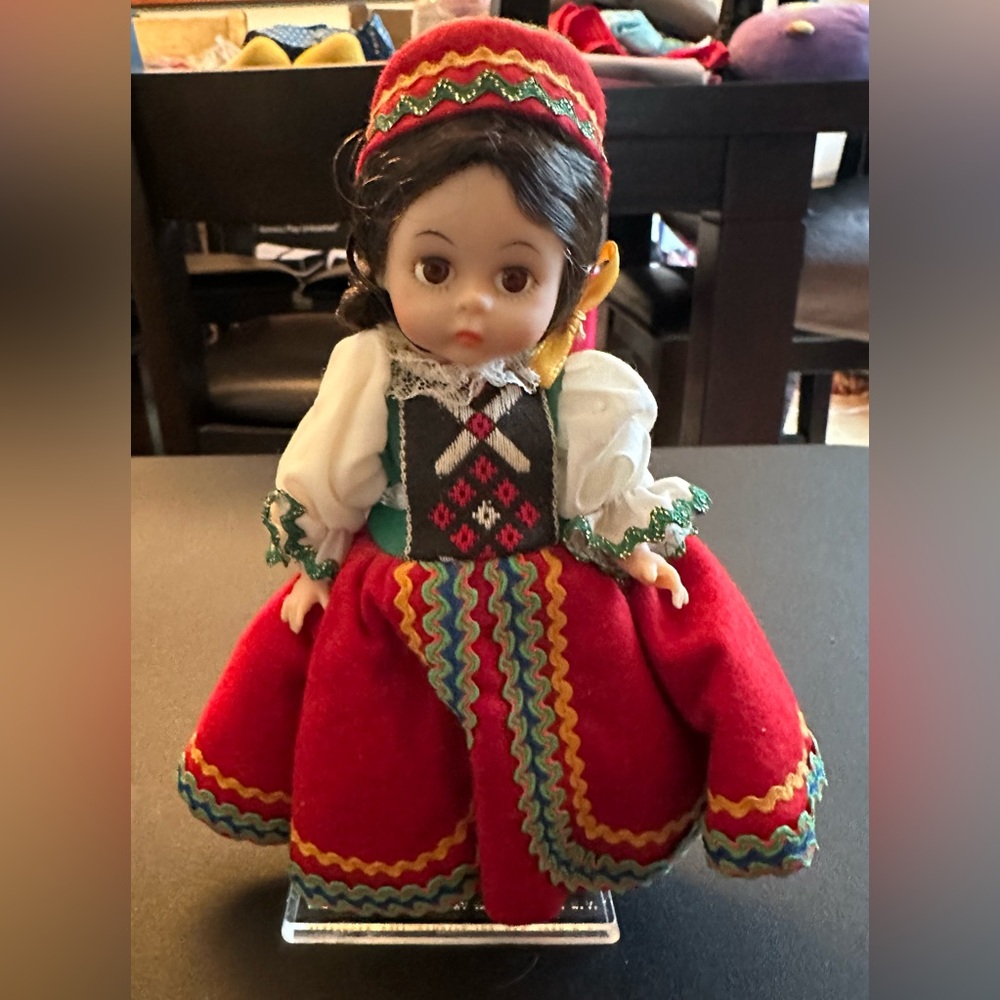 MADAME ALEXANDER Vintage Czechoslovakia Doll, #564, International Collection